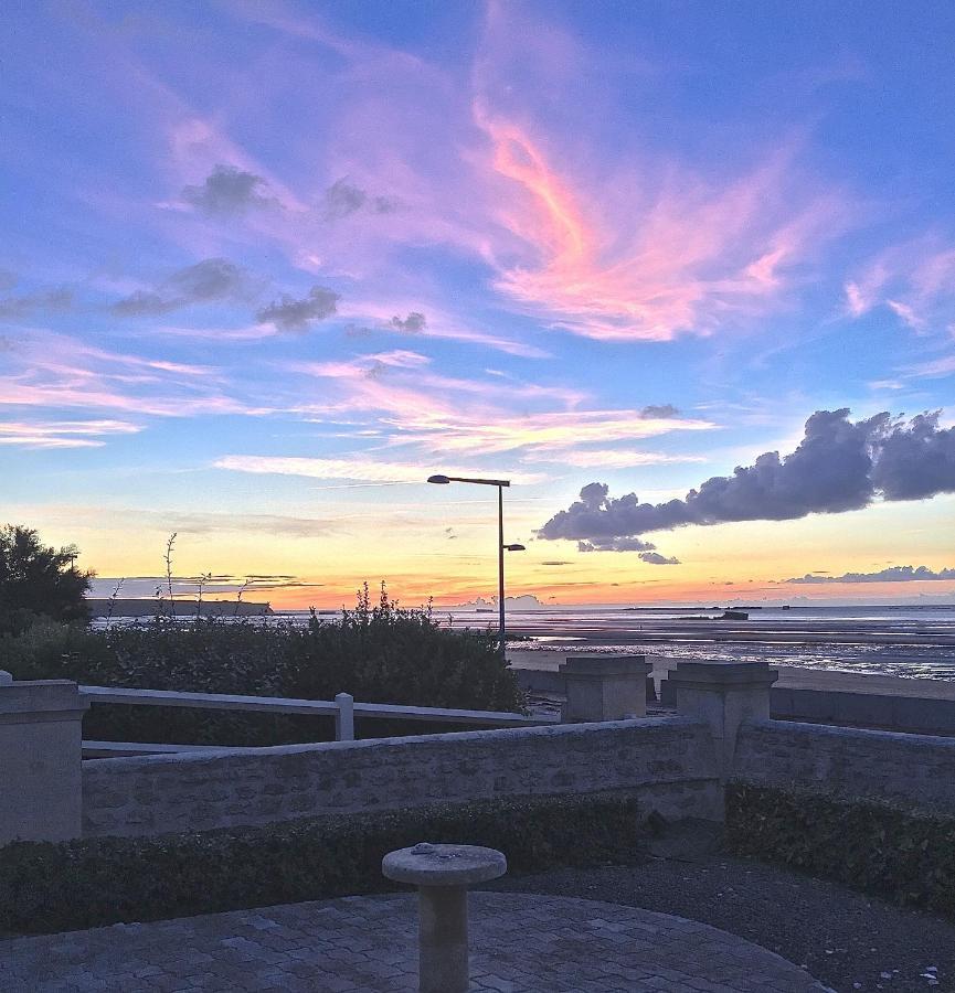 Villa Lumineuse En Front De Mer - Gold Beach أسنل المظهر الخارجي الصورة